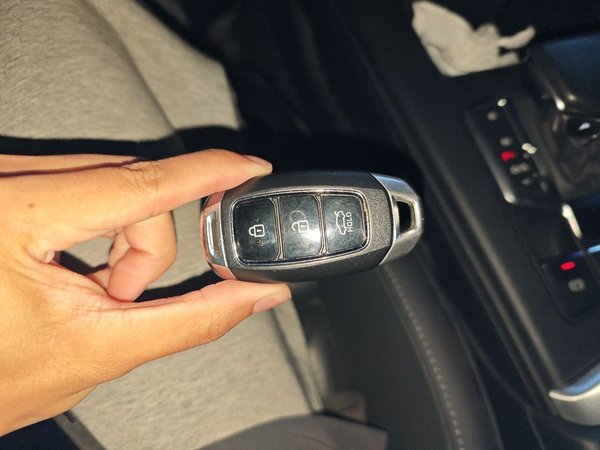 Audi A4L 2024, 65400 км, за 23749 USD - фото 10