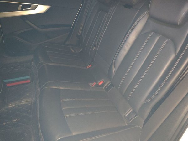 Audi A4L 2024, 65400 км, за 23749 USD - фото 16