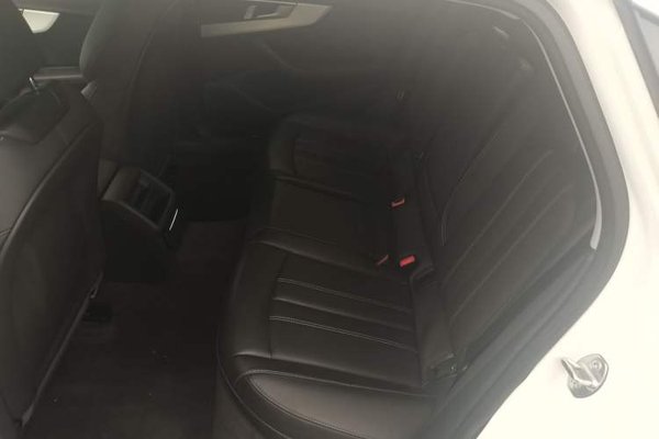 Audi A4L 2024, 87100 км, за 20900 USD - фото 17