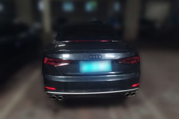 Audi A5 2019, 89300 км, за 21192 USD