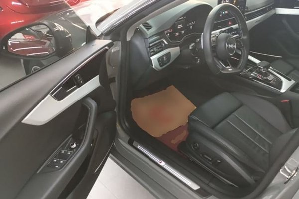 Audi A5 2022, 49700 км, за 31900 USD - фото 18