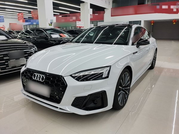 Audi A5 · 2024 год