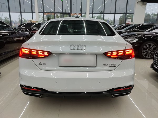 Audi A5 2024, 2000 км, за 36523 USD
