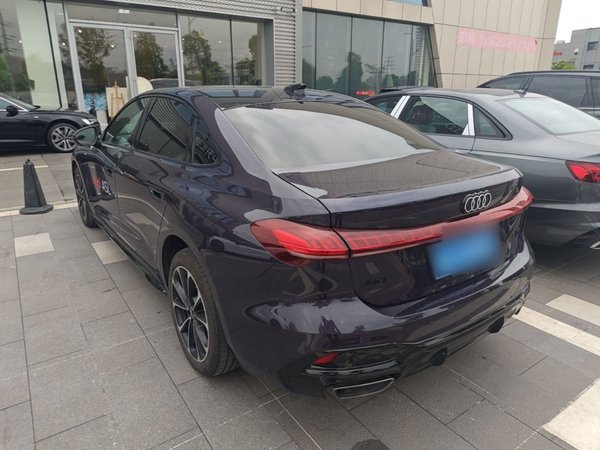 Audi A5L 2026, 8000 км, за 36853 USD