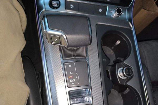Audi A6 2022, 65500 км, за 30681 USD - фото 14