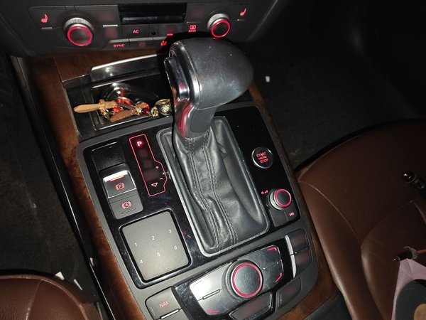 Audi A6L 2014, 125400 км, за 8794 USD - фото 13