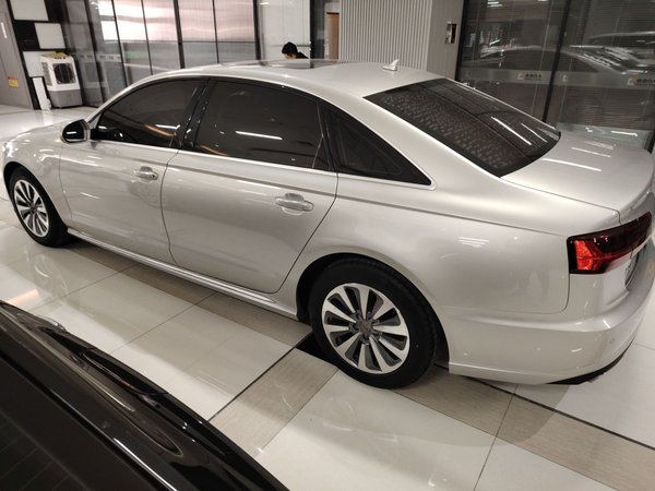 Audi A6L 2016, 25300 км, за 25682 USD