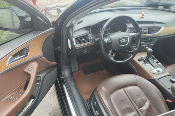 Audi A6L 2017, 147700 км, за 17533 USD