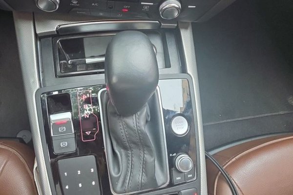 Audi A6L 2018, 131900 км, за 20824 USD