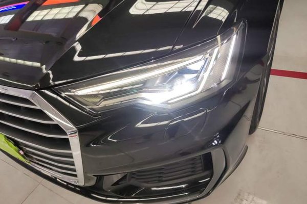 Audi A6L 2019, 81600 км, за 30809 USD - фото 9