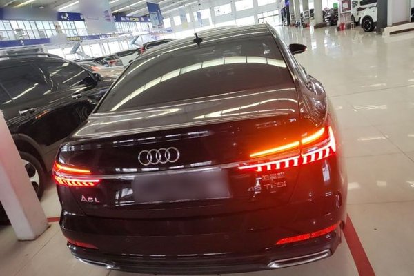 Audi A6L 2019, 81600 км, за 30809 USD