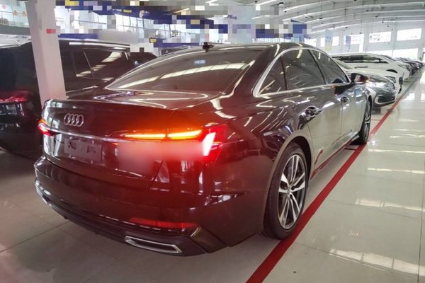 Audi A6L 2019, 81600 км, за 30809 USD - фото 6