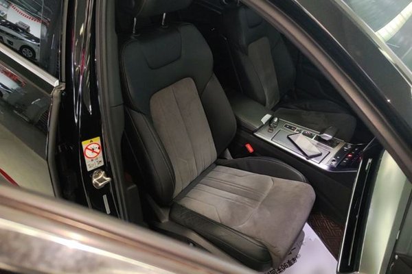 Audi A6L 2019, 81600 км, за 30809 USD - фото 23