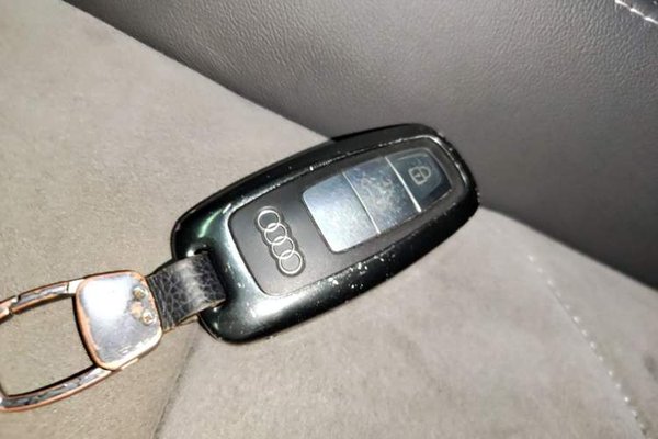 Audi A6L 2019, 81600 км, за 30809 USD - фото 12