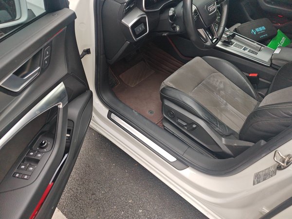 Audi A6L 2019, 66700 км, за 27731 USD - фото 17