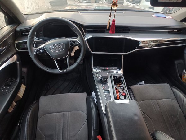 Audi A6L 2020, 112600 км, за 26438 USD - фото 10