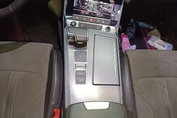 Audi A6L 2021, 108500 км, за 29474 USD - фото 16