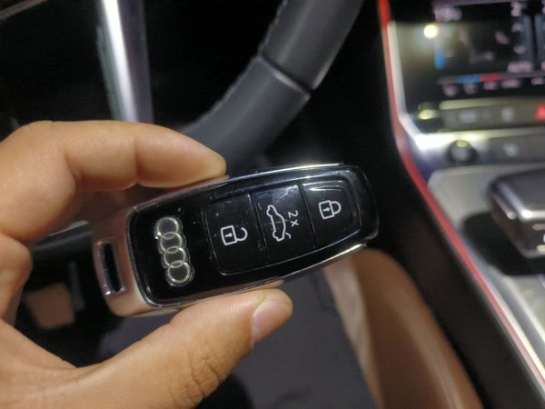 Audi A6L 2021, 118200 км, за 32011 USD - фото 12