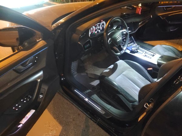 Audi A6L 2021, 83300 км, за 31496 USD - фото 17