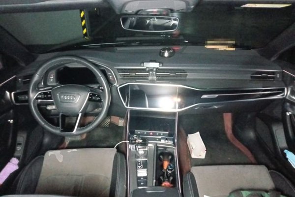 Audi A6L 2021, 95600 км, за 31372 USD - фото 6
