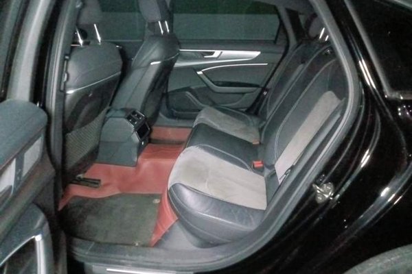 Audi A6L 2021, 95600 км, за 31372 USD - фото 14