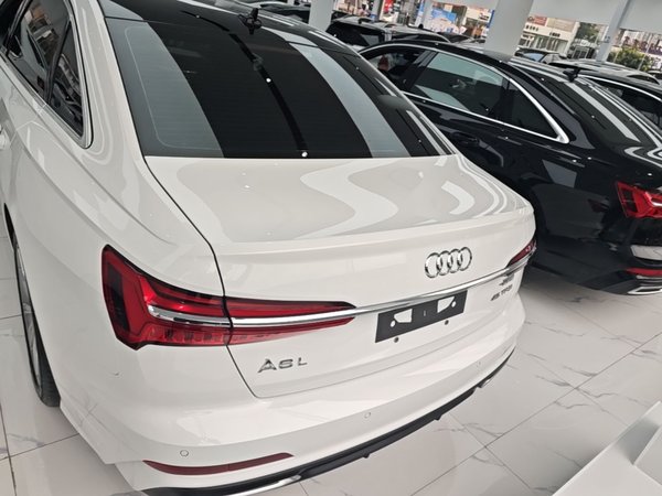 Audi A6L 2021, 74400 км, за 32151 USD