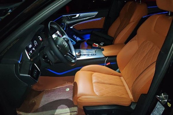 Audi A6L 2022, 62900 км, за 33737 USD - фото 16