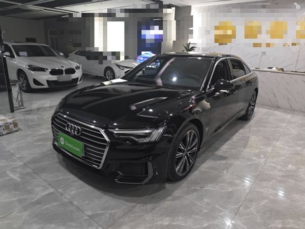 Audi A6L · 2022 год