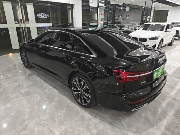 Audi A6L 2022, 91300 км, за 35161 USD