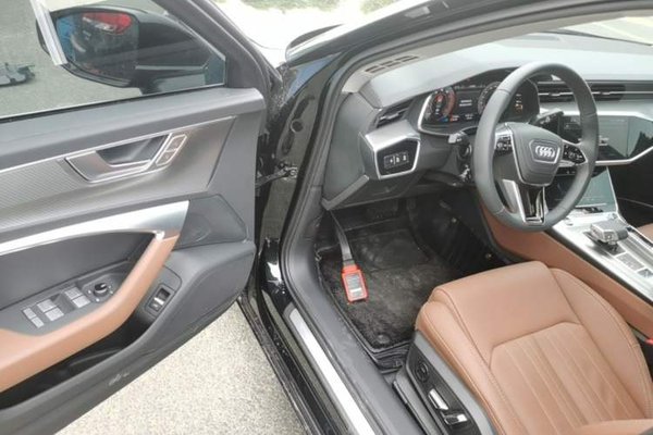 Audi A6L 2023, 17300 км, за 35868 USD - фото 25