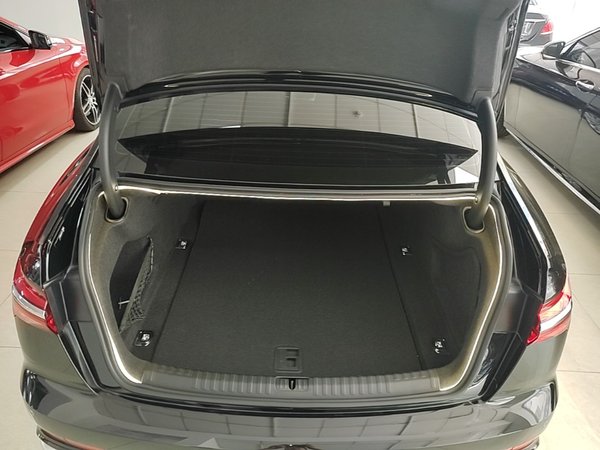 Audi A6L 2023, 49300 км, за 38796 USD - фото 22
