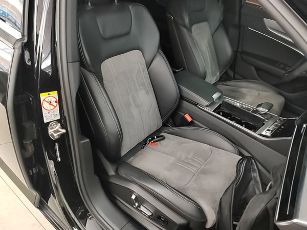 Audi A6L 2023, 49300 км, за 38796 USD - фото 23