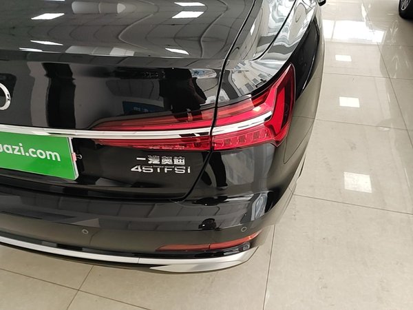 Audi A6L 2023, 49300 км, за 38796 USD - фото 7