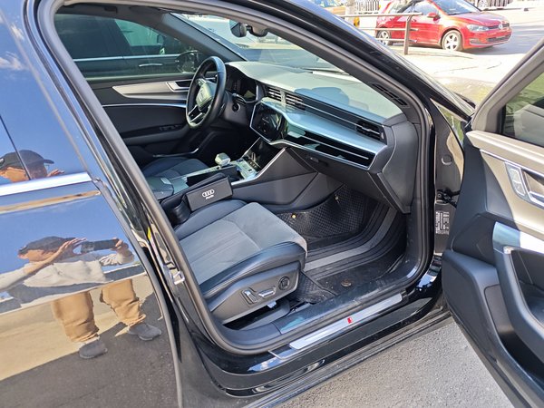 Audi A6L 2023, 69400 км, за 37932 USD - фото 12