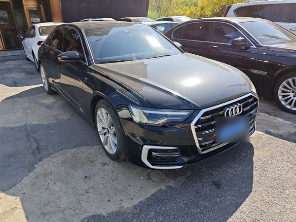 Audi A6L 2023, 69400 км, за 37932 USD