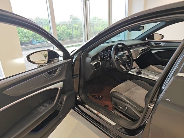 Audi A6L 2023, 70100 км, за 35640 USD - фото 19