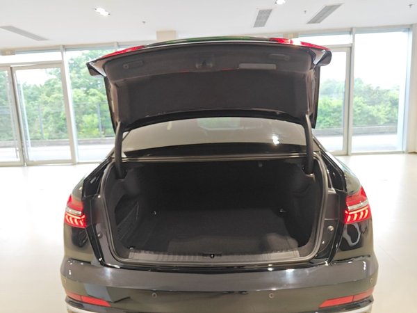 Audi A6L 2023, 70100 км, за 35640 USD - фото 22