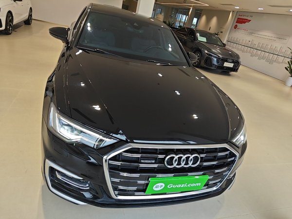 Audi A6L 2023, 70100 км, за 35640 USD