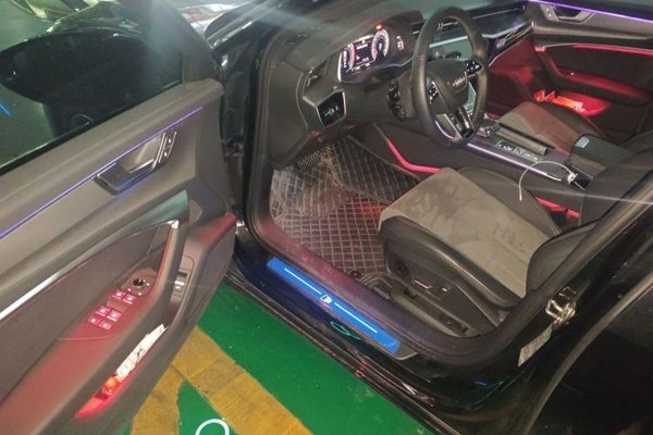 Audi A6L 2024, 26600 км, за 35439 USD - фото 17