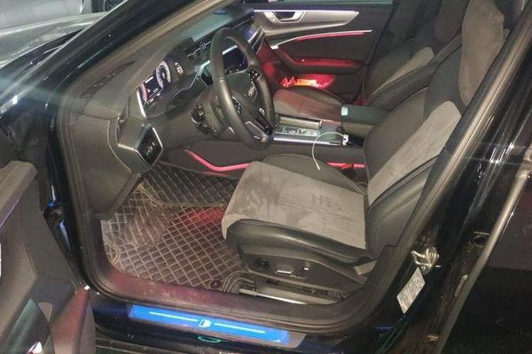 Audi A6L 2024, 26600 км, за 35439 USD - фото 16