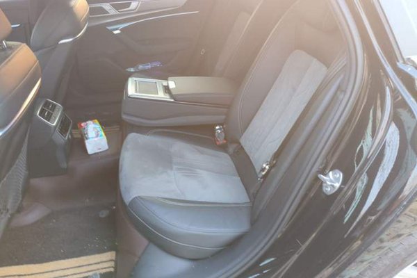 Audi A6L 2024, 29200 км, за 9999999 USD - фото 18