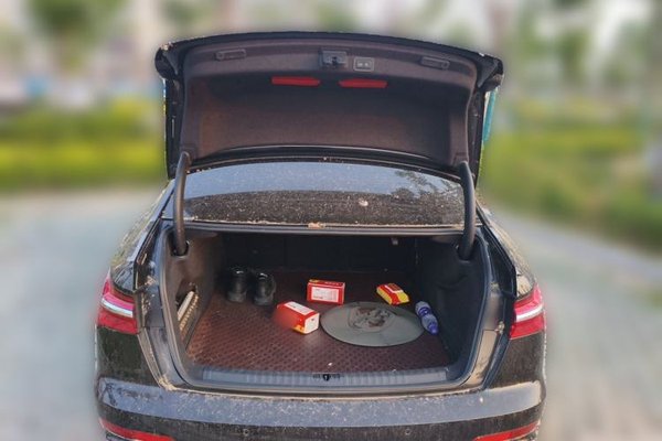 Audi A6L 2024, 29200 км, за 9999999 USD - фото 20