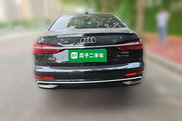 Audi A6L 2024, 35800 км, за 38279 USD