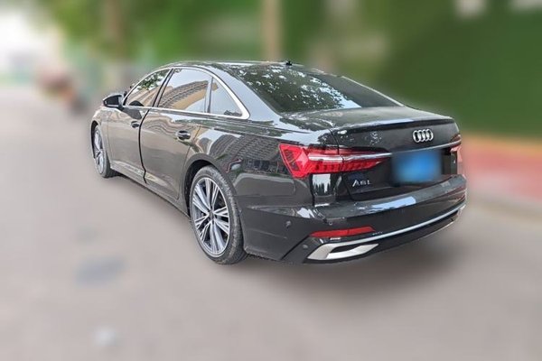 Audi A6L 2024, 35800 км, за 38279 USD