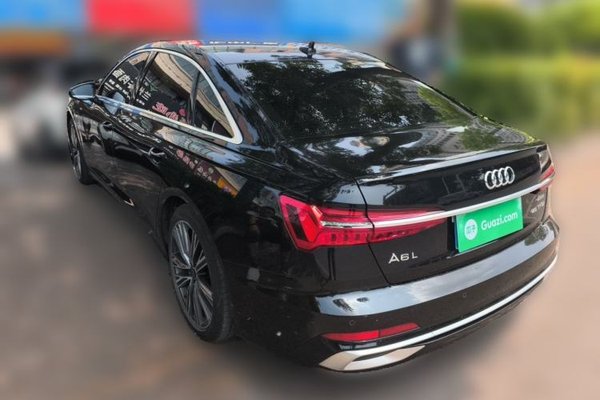 Audi A6L 2024, 38300 км, за 37680 USD