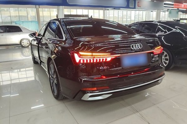 Audi A6L 2024, 38700 км, за 40228 USD