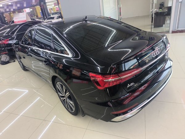 Audi A6L 2024, 63099 км, за 41621 USD