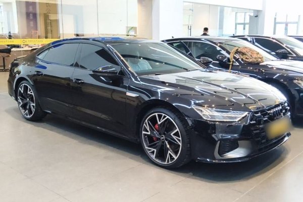 Audi A7L 2024, 11399 км, за 53668 USD