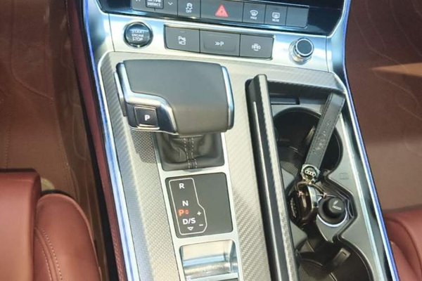 Audi A7L 2024, 11399 км, за 53668 USD - фото 17