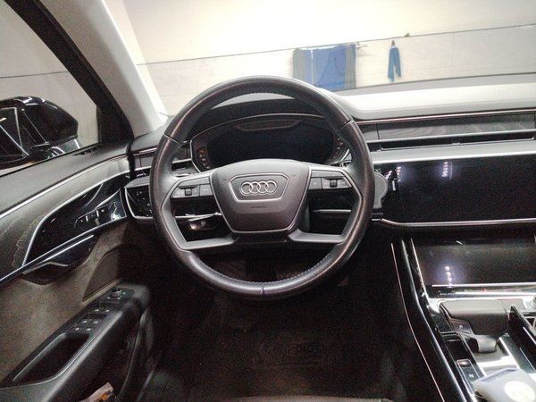 Audi A8 2018, 171900 км, за 34702 USD - фото 11